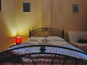 Budget and private flat in Aristotelous